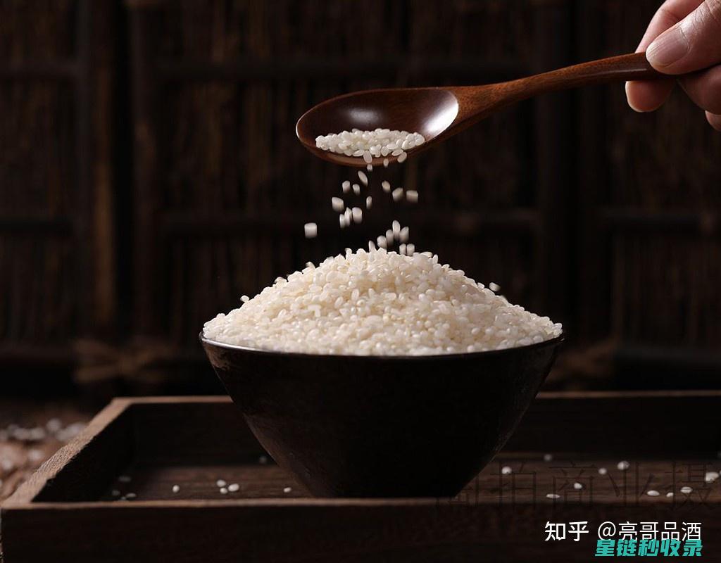煮米饭时，这个小细节能让你的米饭更松软 (煮米饭煮米饭)